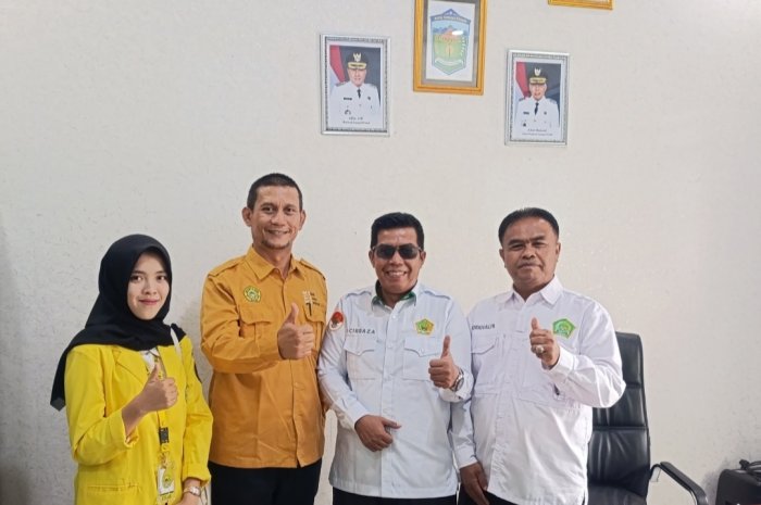 Serah Terima Mahasiswa Magang STIE di MAN 1 Sungai Penuh