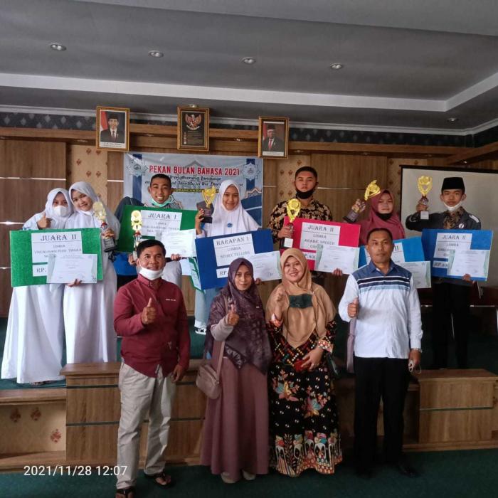 SISWA MAN 1 SUNGAI PENUH KEMBALI MERAIH PRESTASI DI AJANG LOMBA PEKAN BULAN BAHASA IAIN KERINCI SISWA MAN 1 SUNGAI PENUH KEMBALI MERAIH PRESTASI DI AJANG LOMBA PEKAN BULAN BAHASA IAIN KERINCI