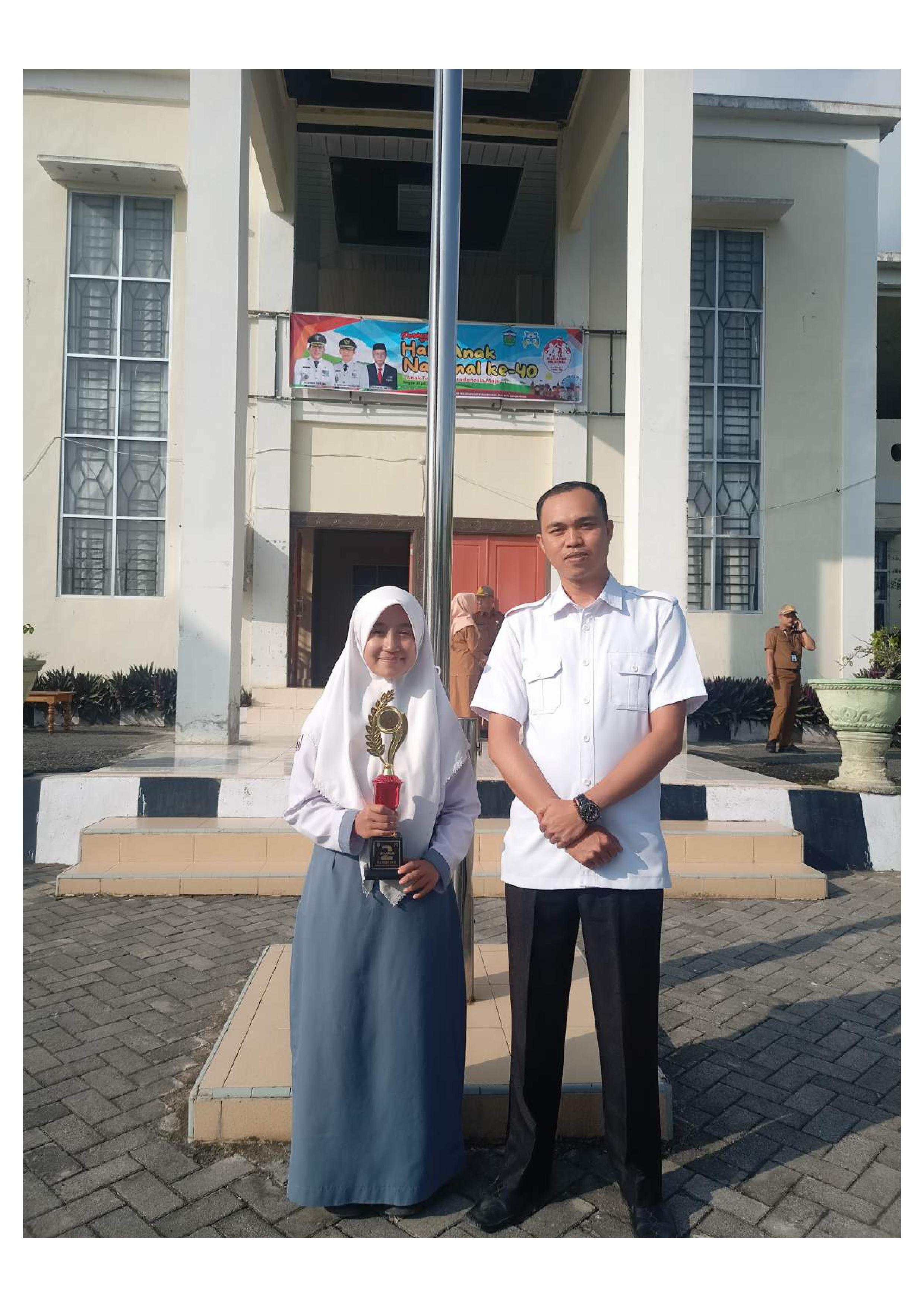 SISWI MAN 1 SUNGAI PENUH RAIH PRESTASI DI AJANG RANGKIN 1 Hari Anak Nasional TAHUN 2024