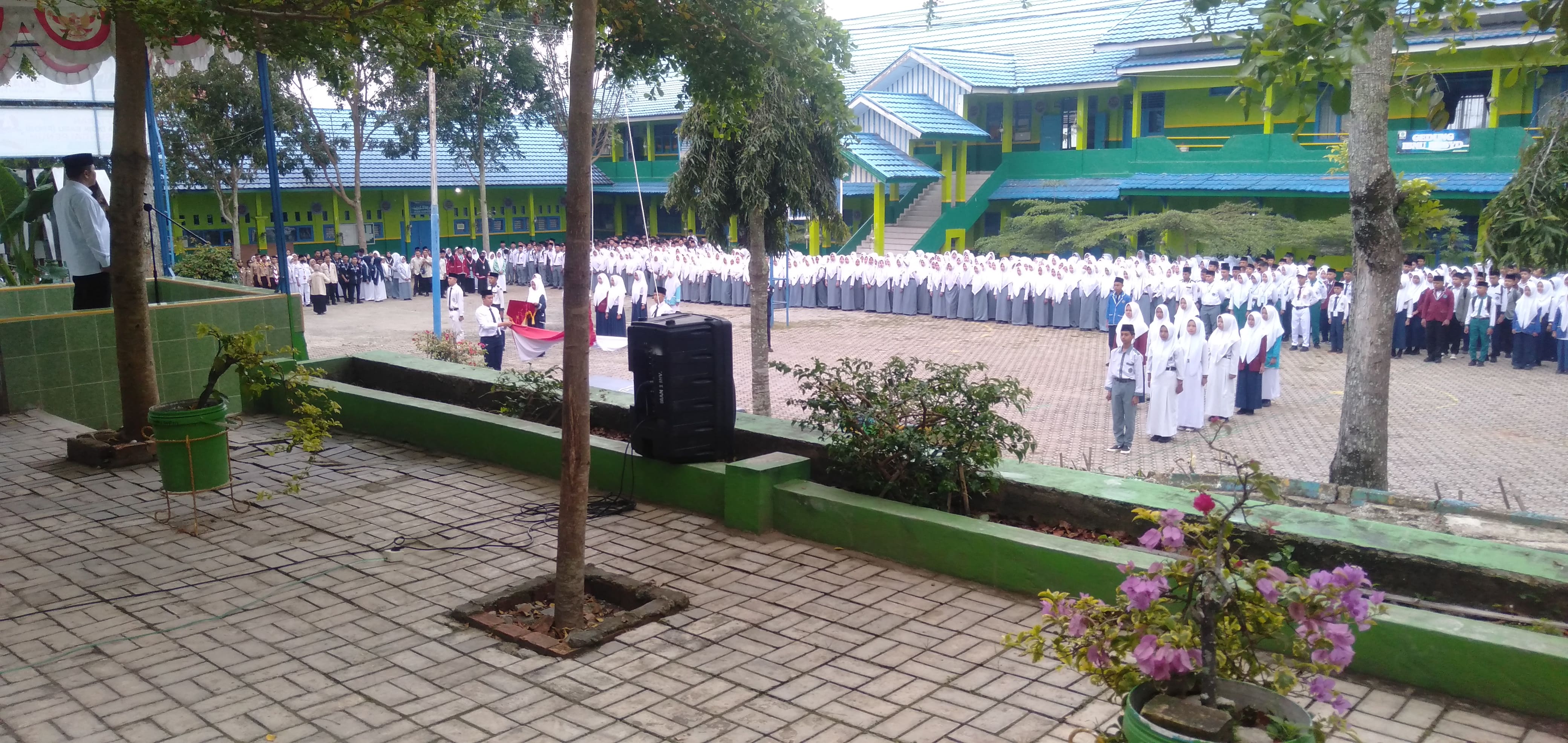 UPACARA DAN SEKALIGUS PEMBUKAAN MATSAMA MAN 1 SUNGAI PENUH TAHUN 2024